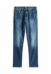 Vaqueros de denim azul con un corte clásico, cinco bolsillos y un acabado desgastado con costuras en contraste y un cierre de botón de metal.