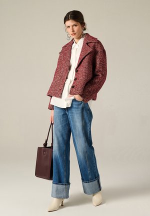 Blazer - red