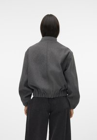 Vero Moda VMPOPBELLA SHORT JACKET - Bombejakke - dark grey