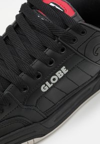 Globe TILT - Sapatilhas de skate - black/chilli