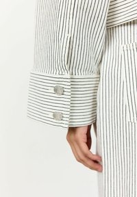 Levete Room LENNOX - Button-down blouse - star white combi
