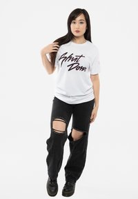 Paradiso Clothing SHUT DOWN - Print T-shirt - white