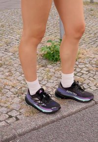 adidas Performance SUPERNOVA GORE-TEX® - Silniční běžecké boty - core black/iron metallic/semi flash aqua