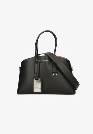 Borsa a tracolla in pelle nera con texture, manici doppi, tracolla removibile, accessori in argento e un'etichetta rettangolare. Interno liscio.