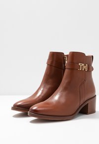 Tommy Hilfiger Bottines - cognac