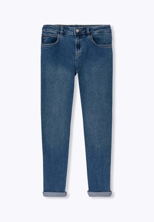 Jean en denim bleu foncé avec une coupe slim, présentant une jambe retrécie, des ourlets retroussés, et des coutures visibles sur les poches et la ceinture.