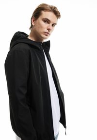 Koton Leichte Jacke - black