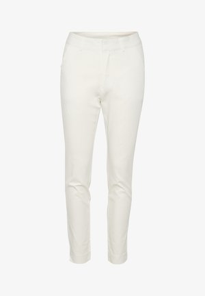 Bílé tailored kalhoty s úzkým střihem, disponující dvěma bočními kapsami, poutky na opasek a hladkou texturou. Navrženy pro moderní siluetu.