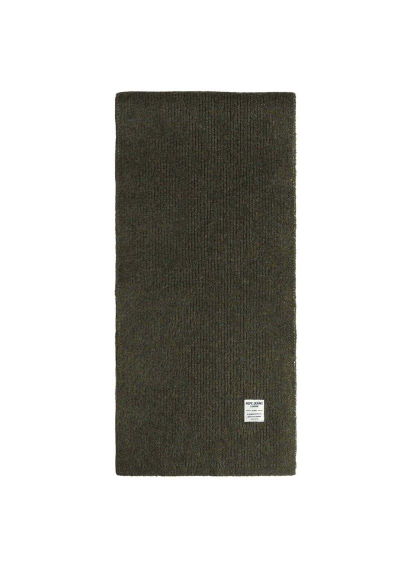 Bufanda tejido en un tono oliva oscuro, con textura acanalada, de forma rectangular, que presenta una pequeña etiqueta de marca blanca en la esquina inferior.