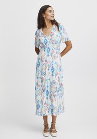 b.young BYJACQUELINE - Freizeitkleid - clearwater ethnic mix