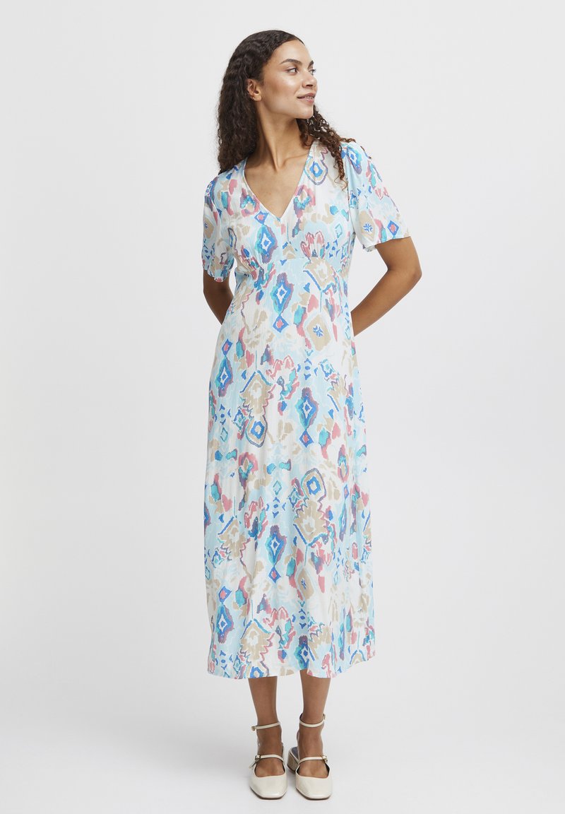 b.young BYJACQUELINE - Vestido informal - clearwater ethnic mix