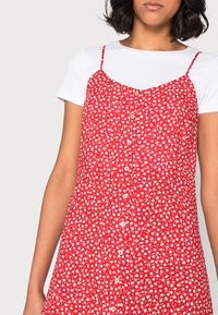 Even&Odd Vestido de dia - red/white