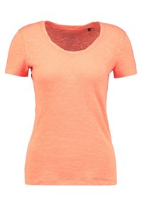 Korte mouwen koraaloranje dames T-shirt met ronde hals en subtiele gemêleerde textuur.