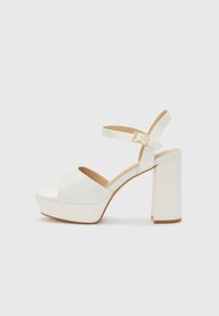 Unselected,  white
