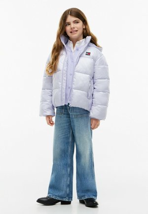 Tommy Hilfiger, HOODED SHINY PUFFER JACKET UNISEX - Chaqueta de invierno - lavender ice