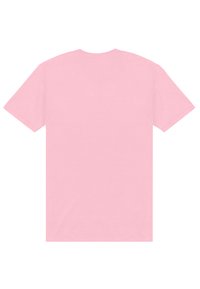 Lys rosa t-shirt med korte ærmer og rund halsudskæring. Blødt bomuldsstof med en ensfarvet bagside og ingen synlige logoer eller mønstre.