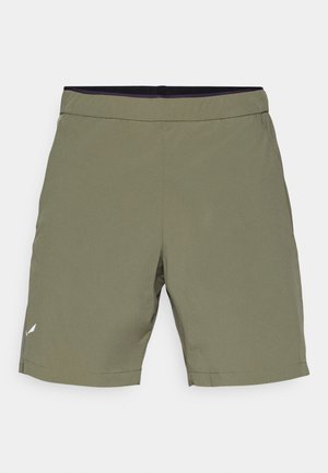 Shorts vert olive en tissu léger avec une taille élastique, présentant un accent logo subtil en blanc en bas à gauche.