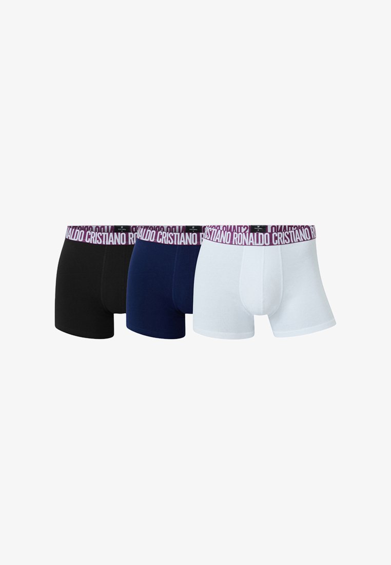 Tre boxer da uomo in nero, blu navy e bianco con fascia in vita viola con scritto "Cristiano Ronaldo".