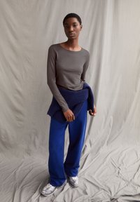 ARMEDANGELS ENRICCAA SOFT - Longsleeve - iron cast