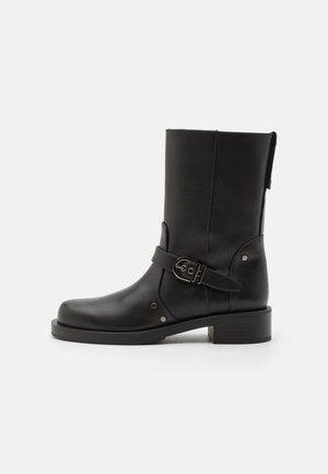 MAVERICK PULL ON BOOTIE - Biker-/cowboysaappaat - black