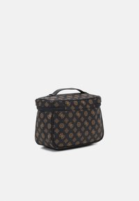 Guess WILDER TOILETRY TRAIN CASE - Estojo - brown