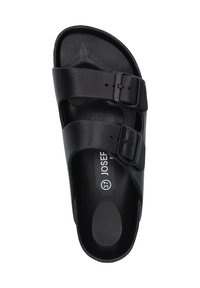 Sort sandal med dobbelt justerbare spænder, lavet af glat syntetisk materiale. Kontureret fodseng og tekstureret sål for godt greb. Størrelse 37.