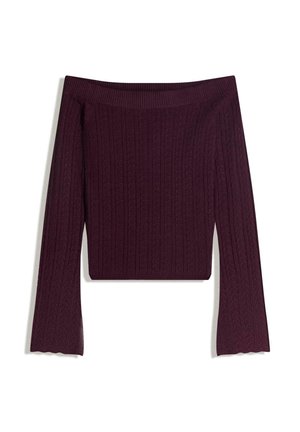 Burgundská off-the-shoulder ribkovaná blúzka s dlhými rozšírenými rukávmi a vlnitým lemom, s textúrovanými vertikálnymi prúžkami.