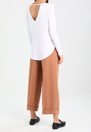 Langærmet T-shirt - white