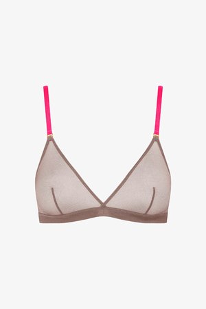 Bralette triangulaire en tulle brun avec des bretelles ajustables roses et de la quincaillerie dorée. Conçu avec une finition lisse et sans rembourrage.