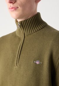 GANT CASUAL HALF  - Strickpullover - juniper green