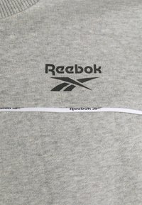 Reebok PIPING CREW - Camisola - medium grey heather