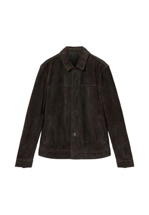 Καφετί μπουφάν από σουέντ με γιακά, κλείσιμο με κουμπιά και δύο πλαϊνές τσέπες. Υφή με λεία επιφάνεια και εφαρμοστή γραμμή.