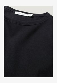 Ausgewählt, schwarz