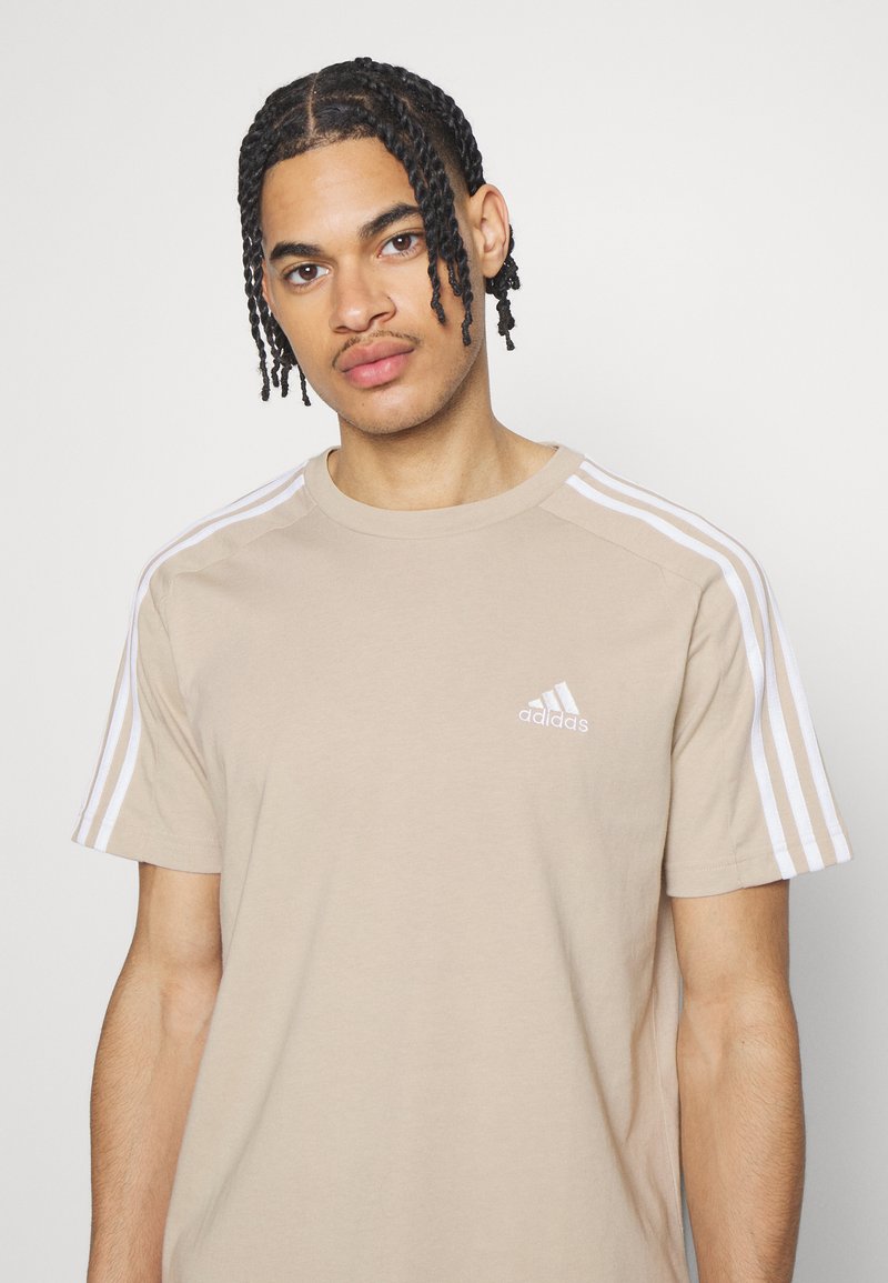 adidas Originals 3-STRIPES TEE - T-shirt imprimé - beige - ZALANDO.CH