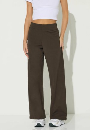 Pixie Girl, PETITE WIDE LEG TROUSERS - Pantaloni - chocolate