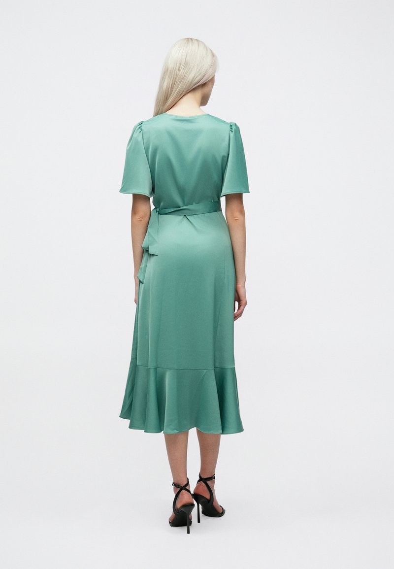 green emerald velvet dress Vintage 1980s Malachite Green Leather Studded Shift Dress, Large