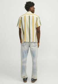 Jack & Jones HAWAII-RELAXED FIT - Hemd - daffodil