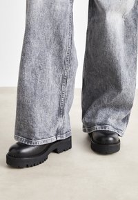 Tommy Jeans URBAN BOOT Enkellaarsjes met plateauzool black