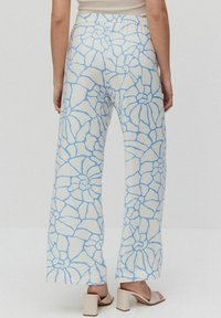 STOCKH LM Studio Gaia wide - Bukser - lightblue print