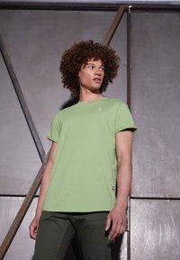 Não selecionado, green