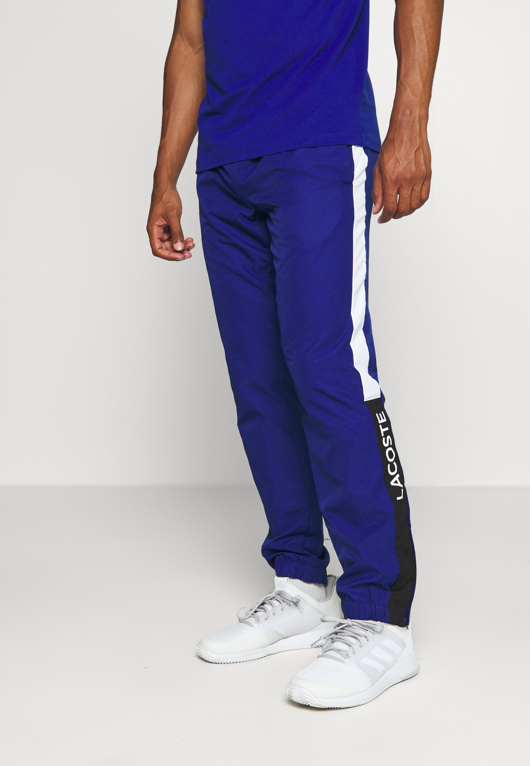 Lacoste Sport Tennis Pant Jogginghose Cosmic Greenfinch White Black Blau Zalando At