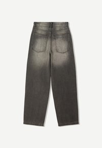 Bershka SUPER-BAGGY - Ohlapne kavbojke - black
