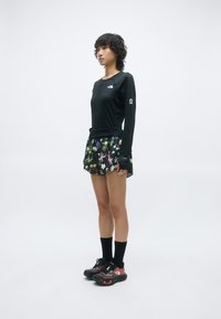 The North Face Summit Series PACESETTER SHORT PRINT - Sports shorts - black