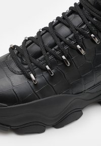 Michael Kors BOOT - Suvarstomi aulinukai - black