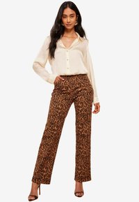 REGULAR FIT - LONG SLEEVE CRUSHED - Overhemdblouse - oyster