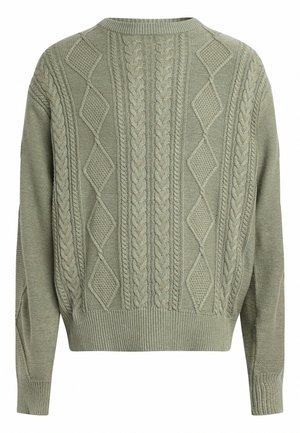 Suéter verde de punto trenzado con patrones de diamantes y trenzas, cuello redondo y puños y dobladillo acanalados, hecho de un material de punto texturizado.