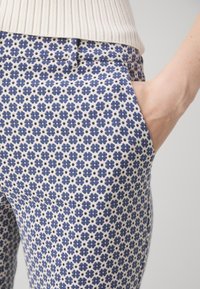 WEEKEND MaxMara Spodnie materiałowe