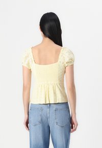 Hollister Co. SLIM PRETTY BUTTON THRU  - Blúz - double cream