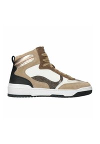 Hoog model sneaker met beige suède, witte en zwarte accenten, reflecterende gouden details en een textuurpaneel aan de zijkant. Rubberen zool met grip.