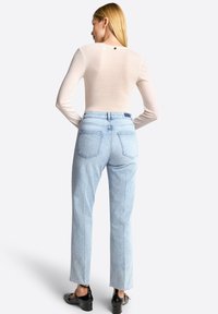 Rich & Royal MIT CREW-NECK - Langarmshirt - pearl white